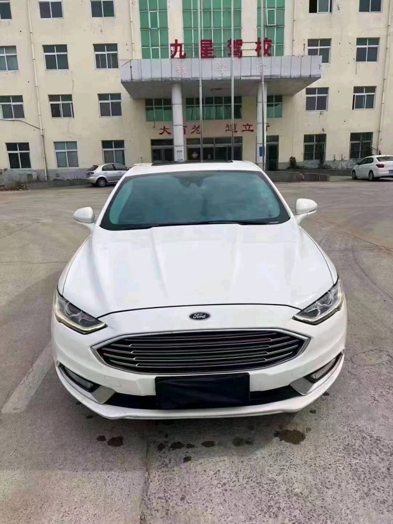 济宁17年福特蒙迪欧1
