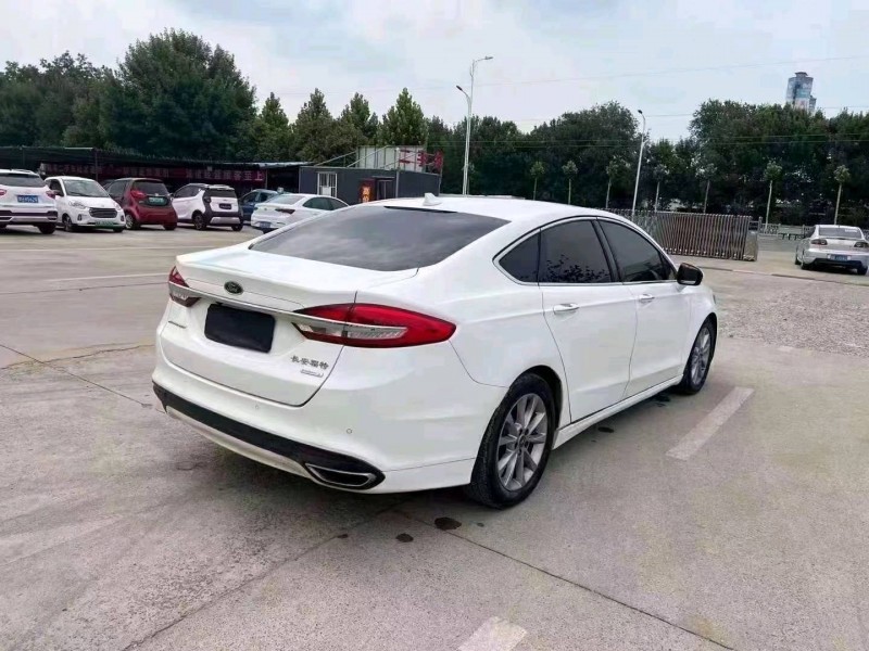 济宁17年福特蒙迪欧8