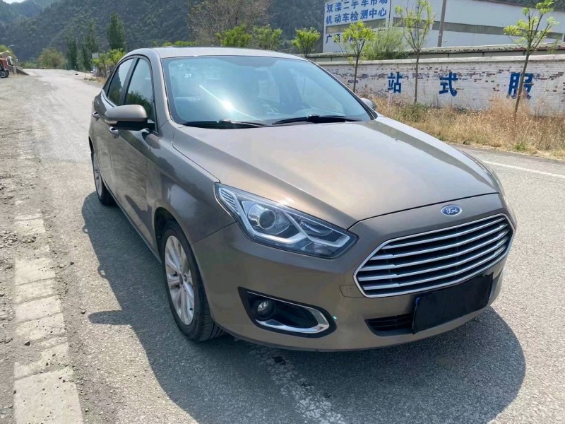 邯郸16年福特福睿斯3