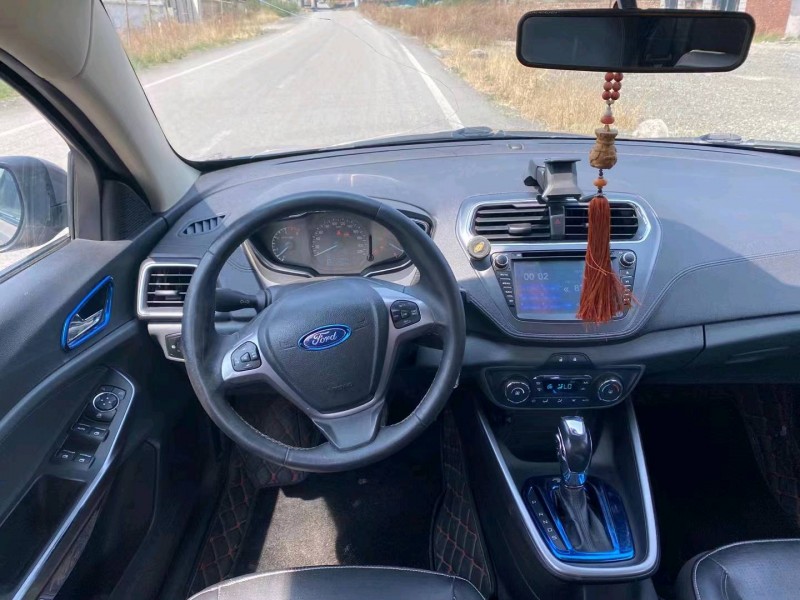 邯郸16年福特福睿斯9