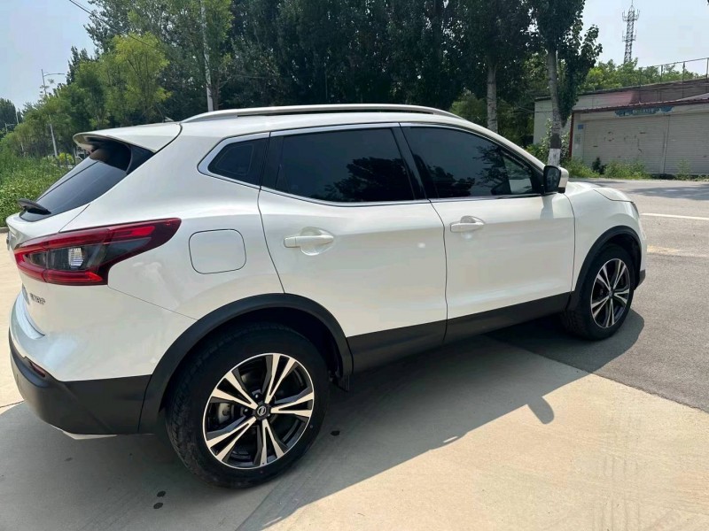 保定22年日产逍客4