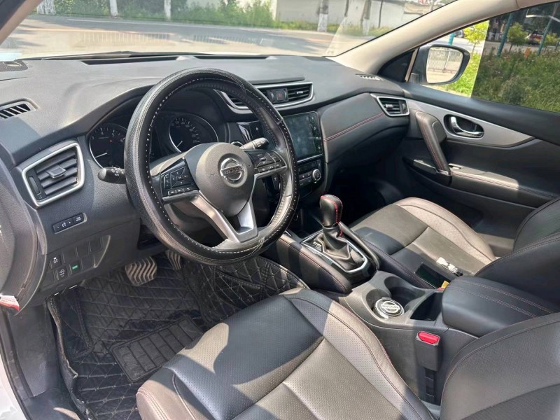 保定22年日产逍客7