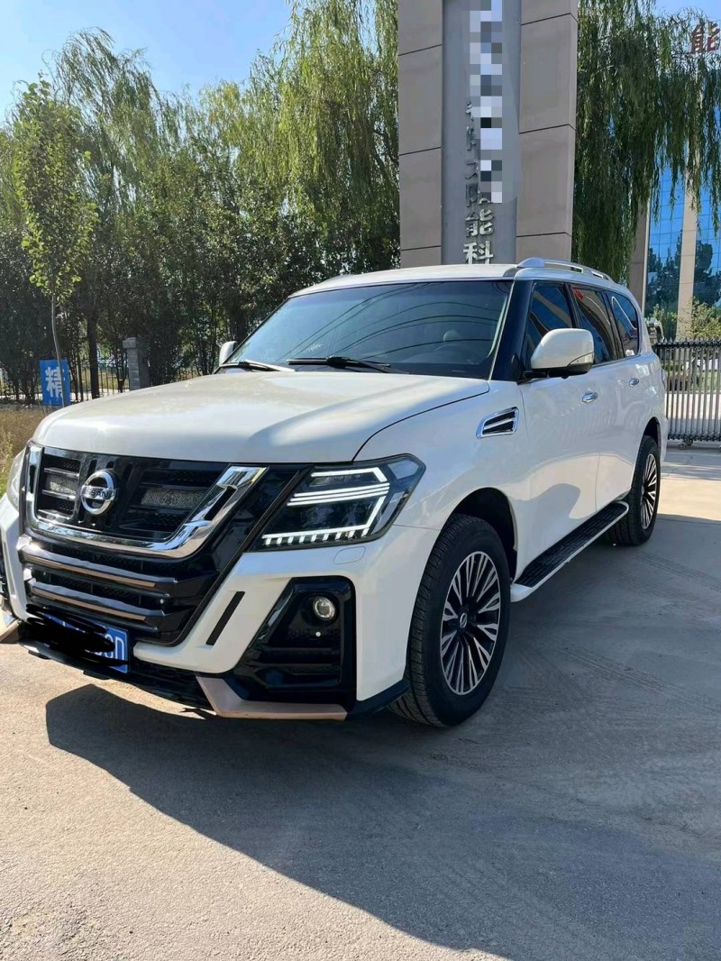 保定17年日产途乐2