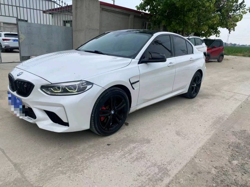 保定19年宝马1系3