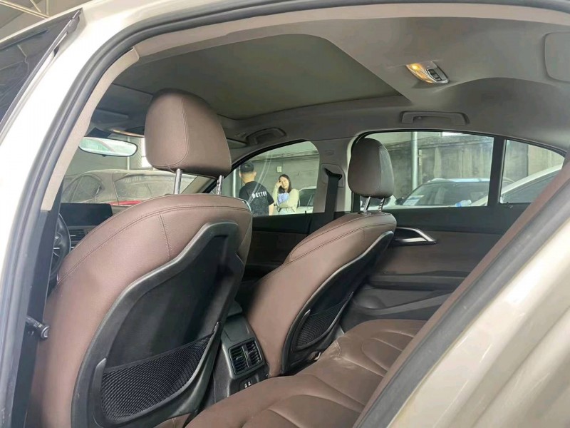 保定19年宝马1系4