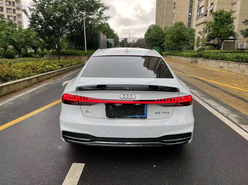苏州22年奥迪A7L9