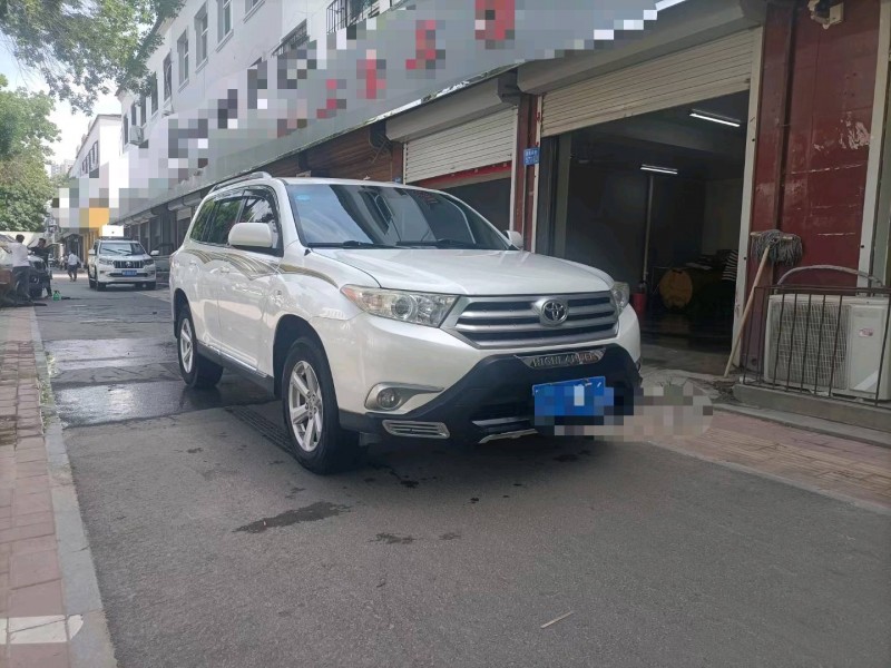 保定14年丰田汉兰达2