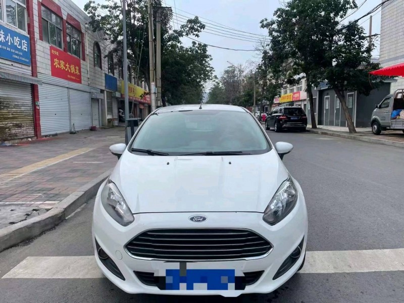 邢台15年福特嘉年华1