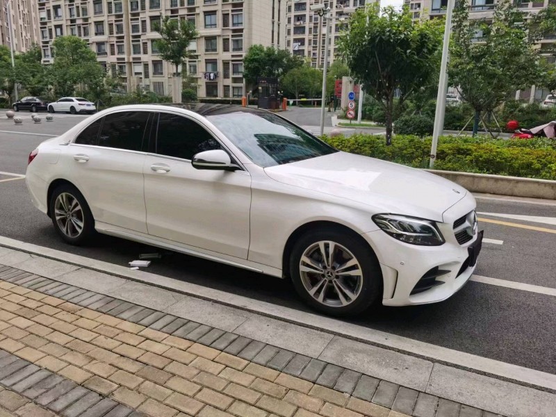 苏州21年奔驰C2