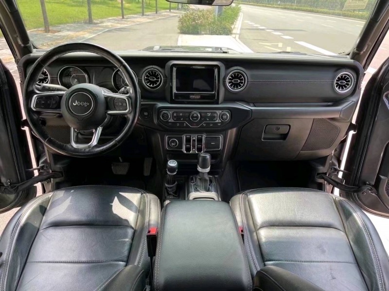 枣庄20年Jeep牧马人5