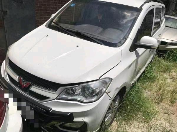 廣州16年五菱汽車宏光2