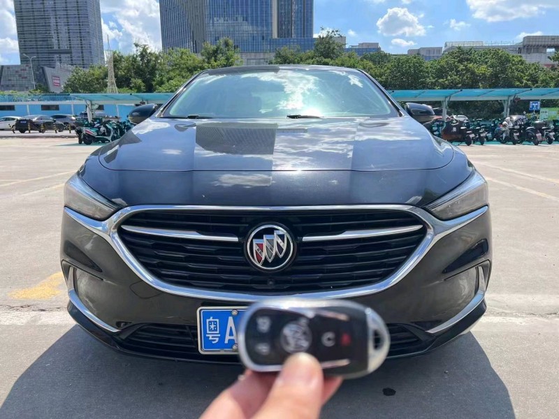 珠海20年别克君越1