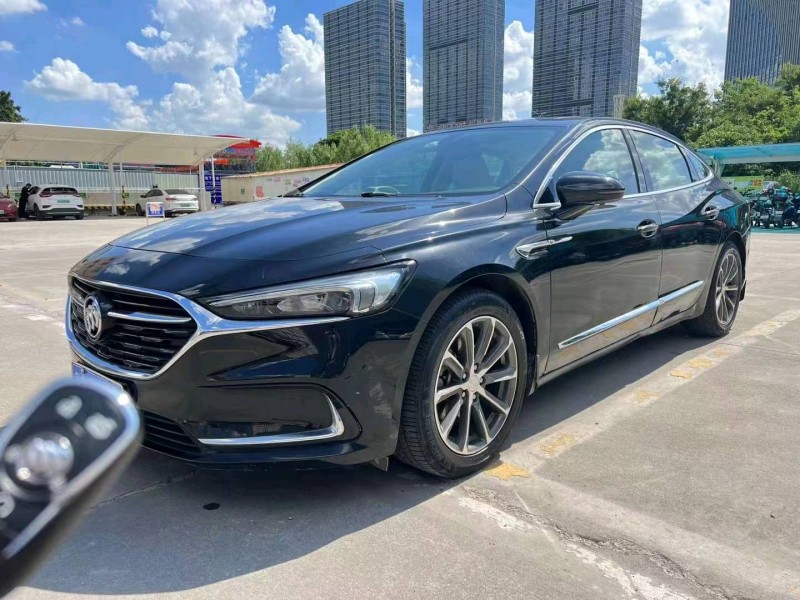 珠海20年别克君越2