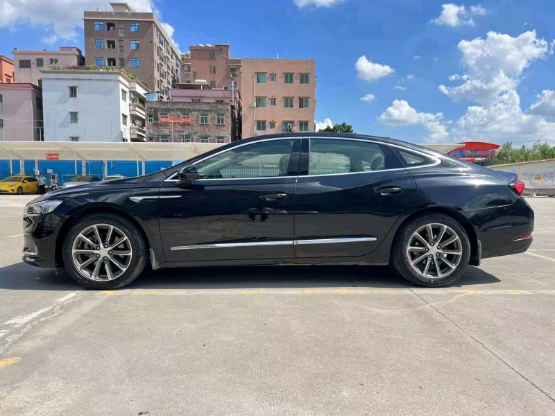 珠海20年别克君越6