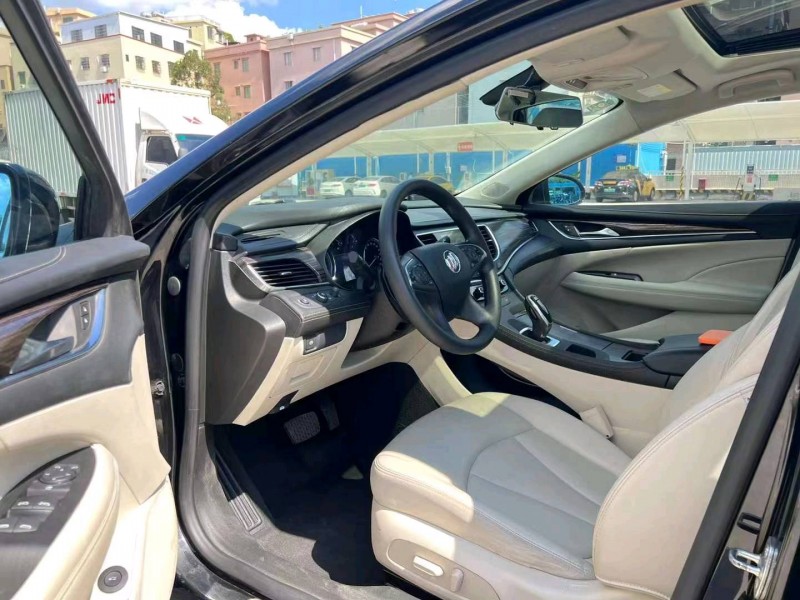 珠海20年别克君越7