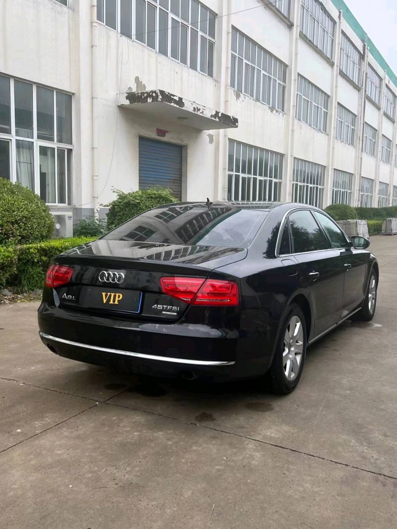 苏州13年奥迪A8L7