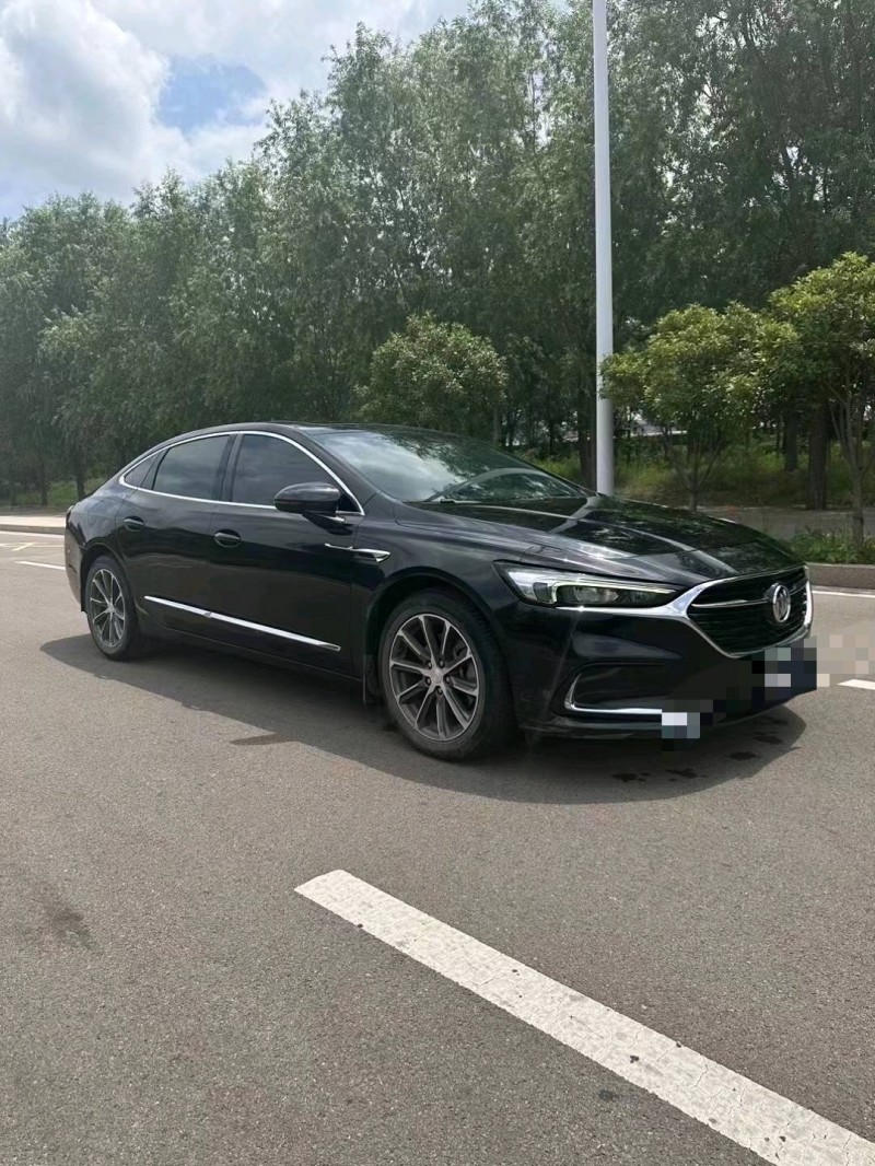 枣庄20年别克君越2