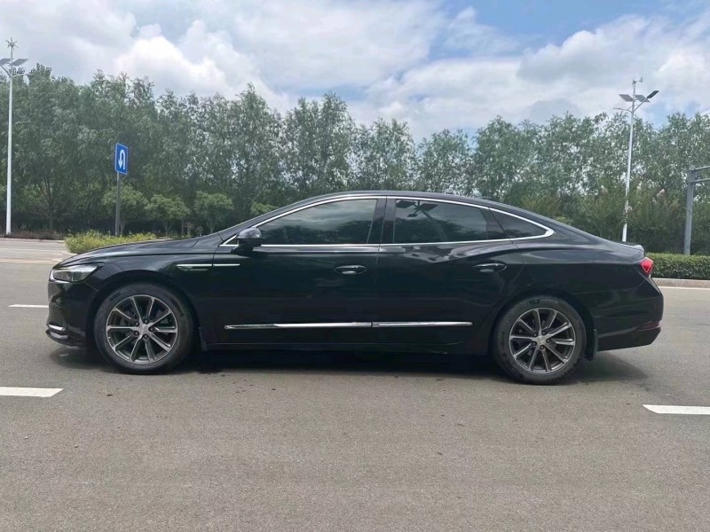 枣庄20年别克君越7