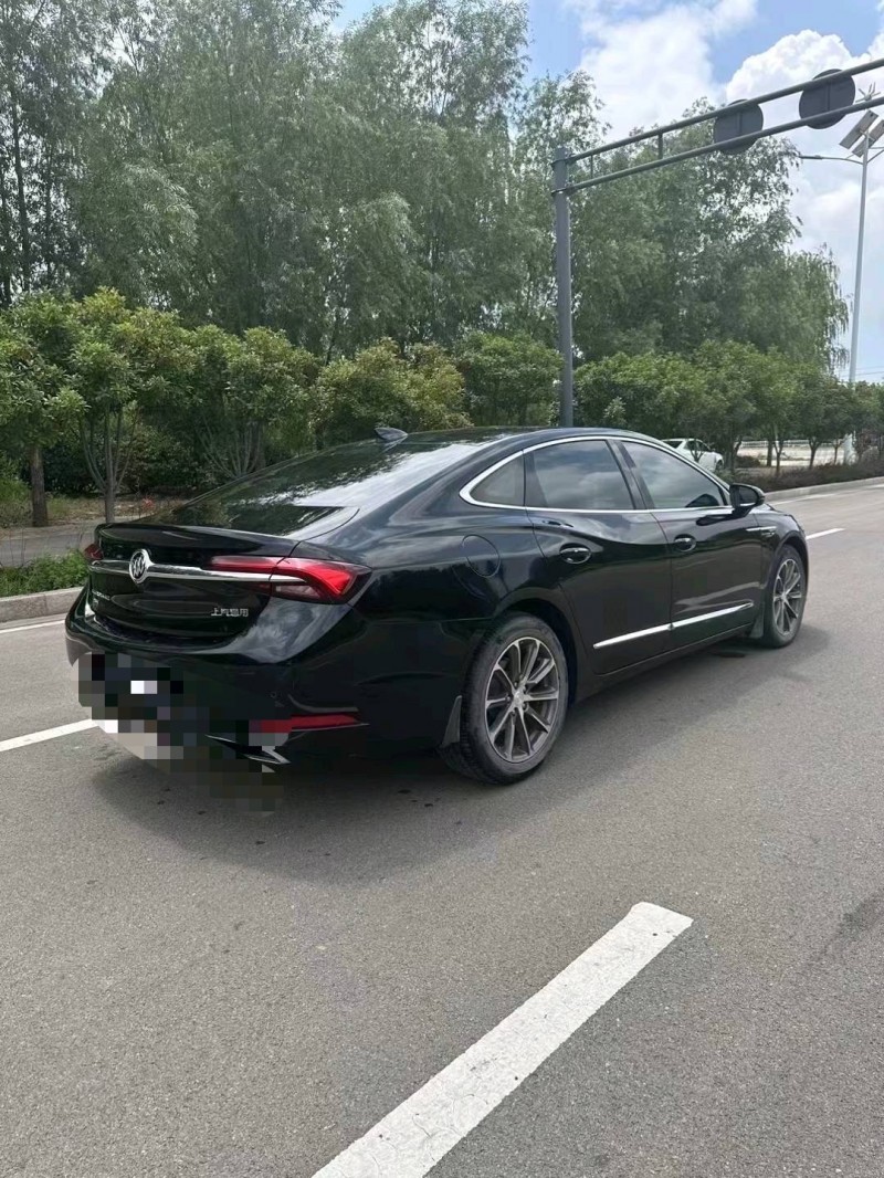 枣庄20年别克君越9