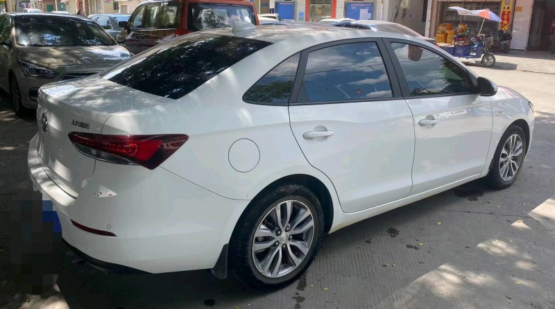 广州18年别克英朗7