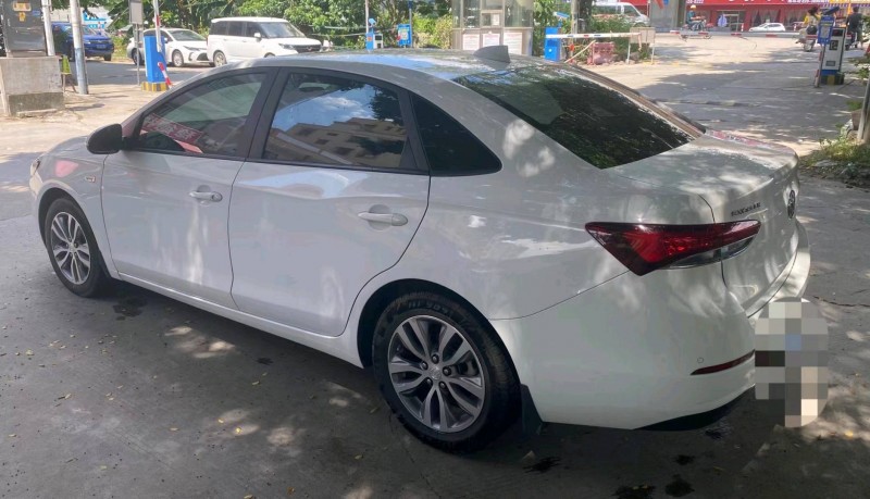 广州18年别克英朗9