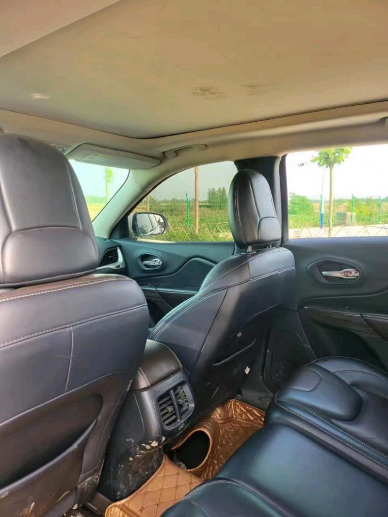 保定16年Jeep自由光6