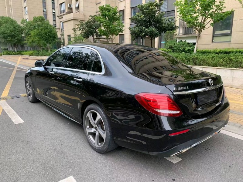 苏州18年奔驰E7