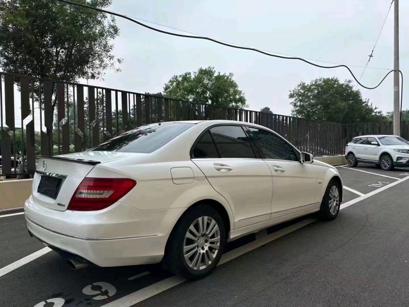 东营12年奔驰C8