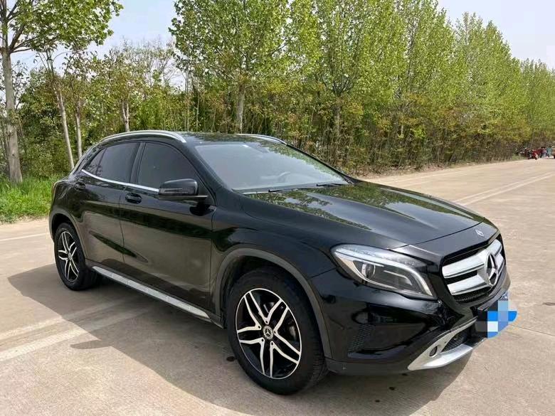 盐城17年奔驰GLA2