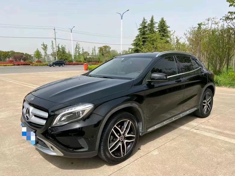 盐城17年奔驰GLA3