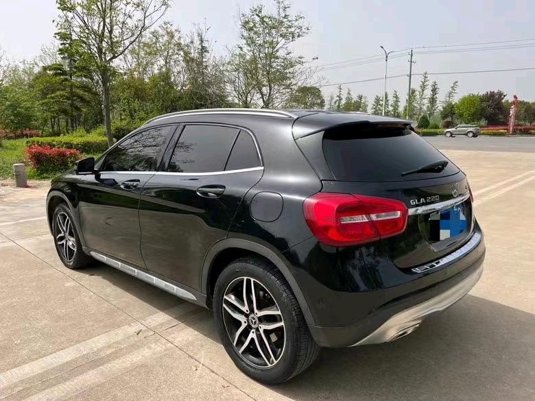 盐城17年奔驰GLA4