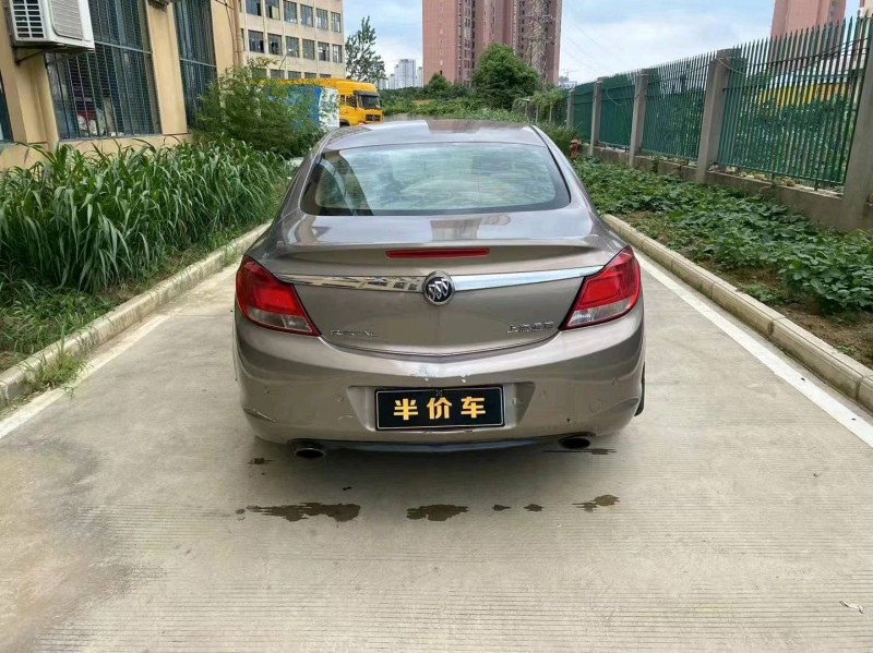 宜昌12年别克君威2