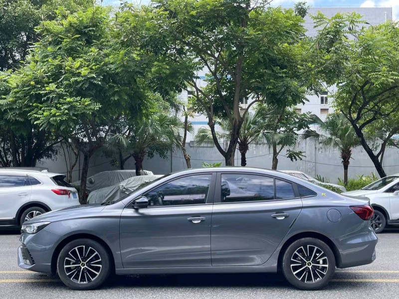 深圳21年荣威i58