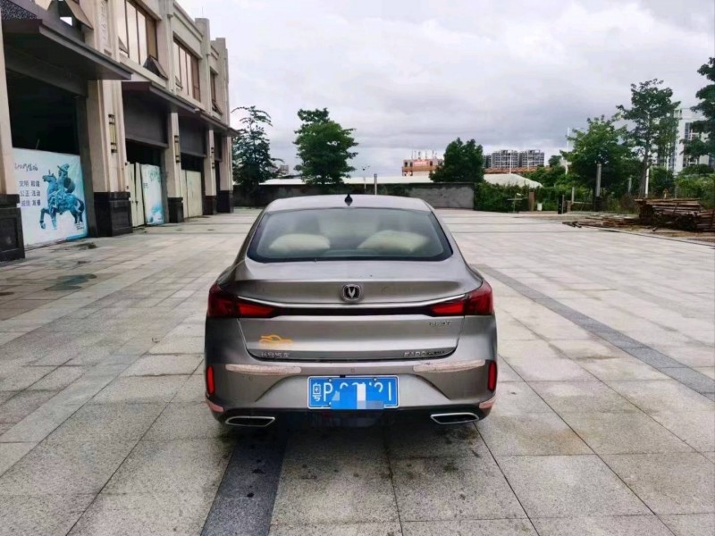 珠海21年長安汽車逸動4