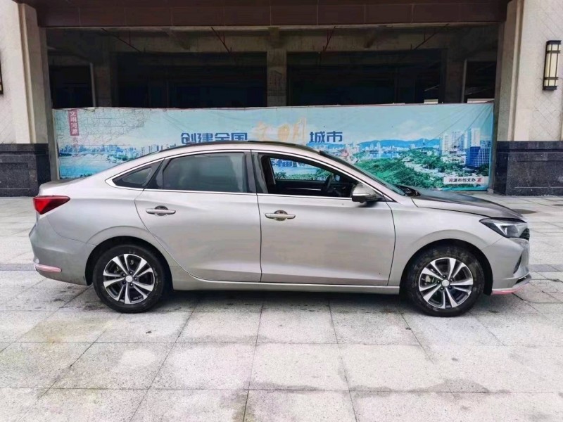 珠海21年長安汽車逸動5