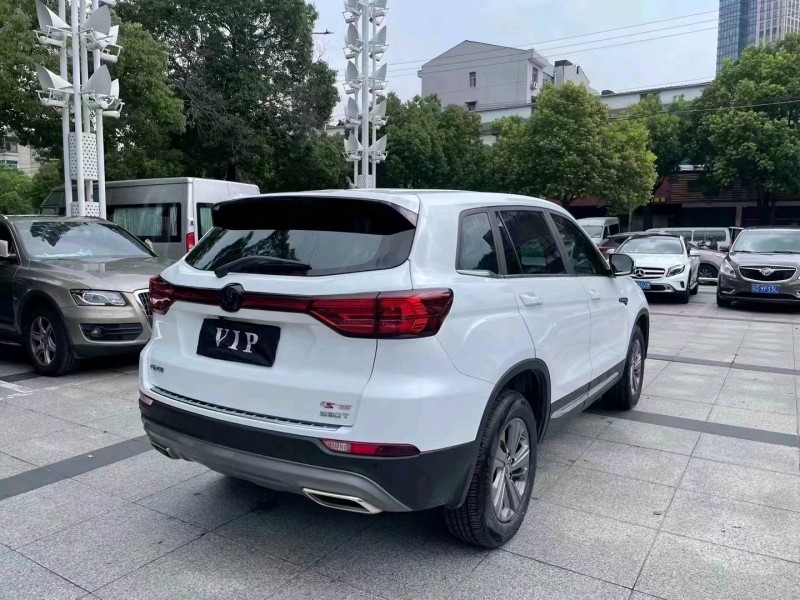 常州20年長安汽車CS758