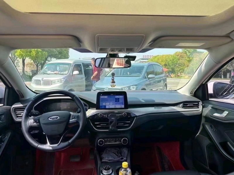 湖州20年福特福克斯3