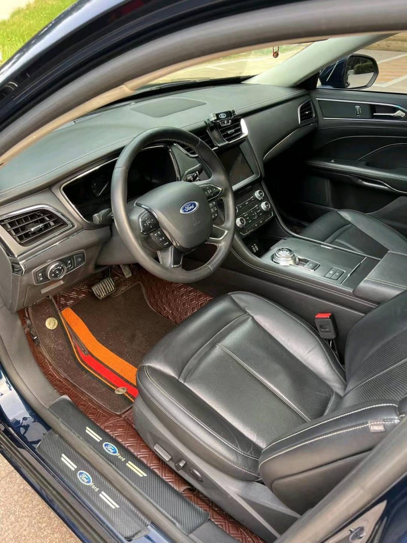 邢台17年福特金牛座4