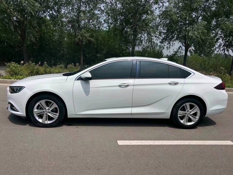 枣庄19年别克君威7