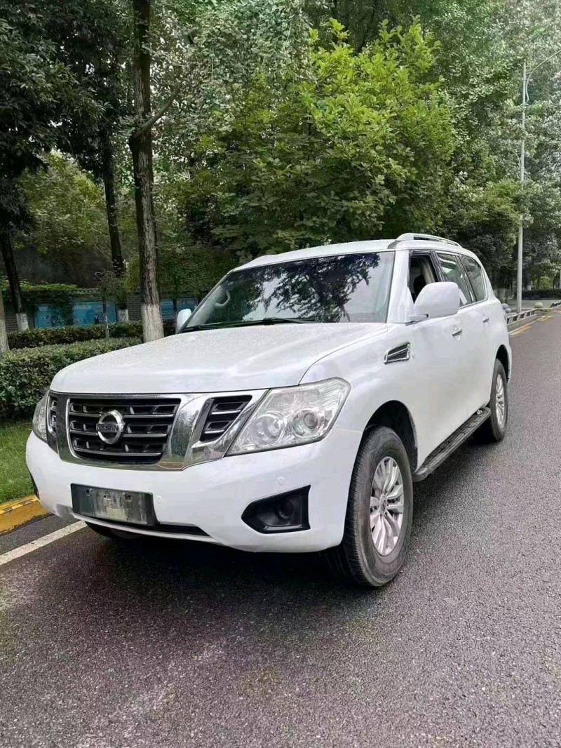 重庆17年日产途乐2