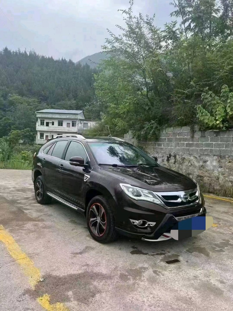 重慶15年比亞迪S73