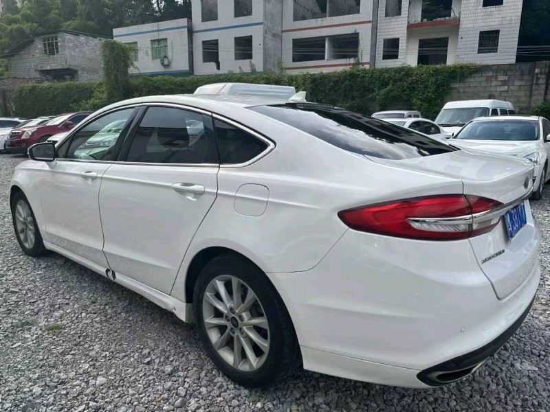 重庆18年福特蒙迪欧9