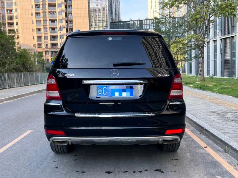 广州13年奔驰GL9