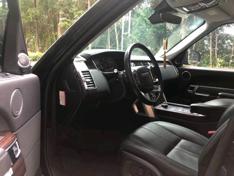 广州18年路虎揽胜行政3