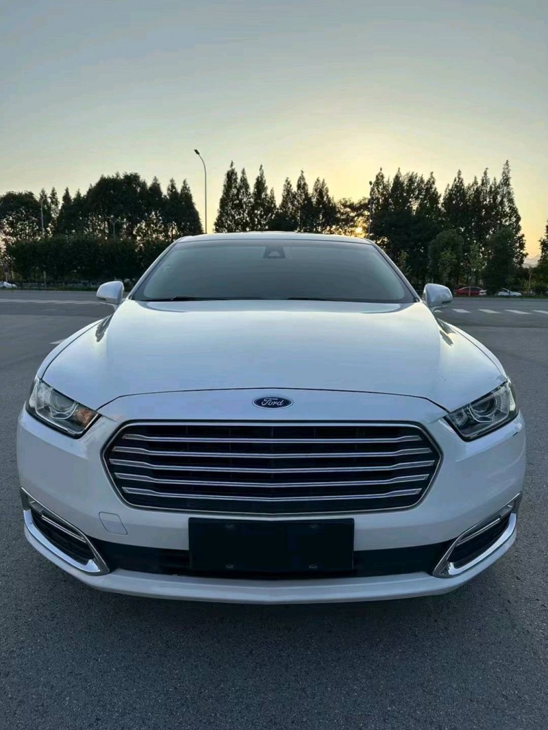 东营16年福特金牛座1