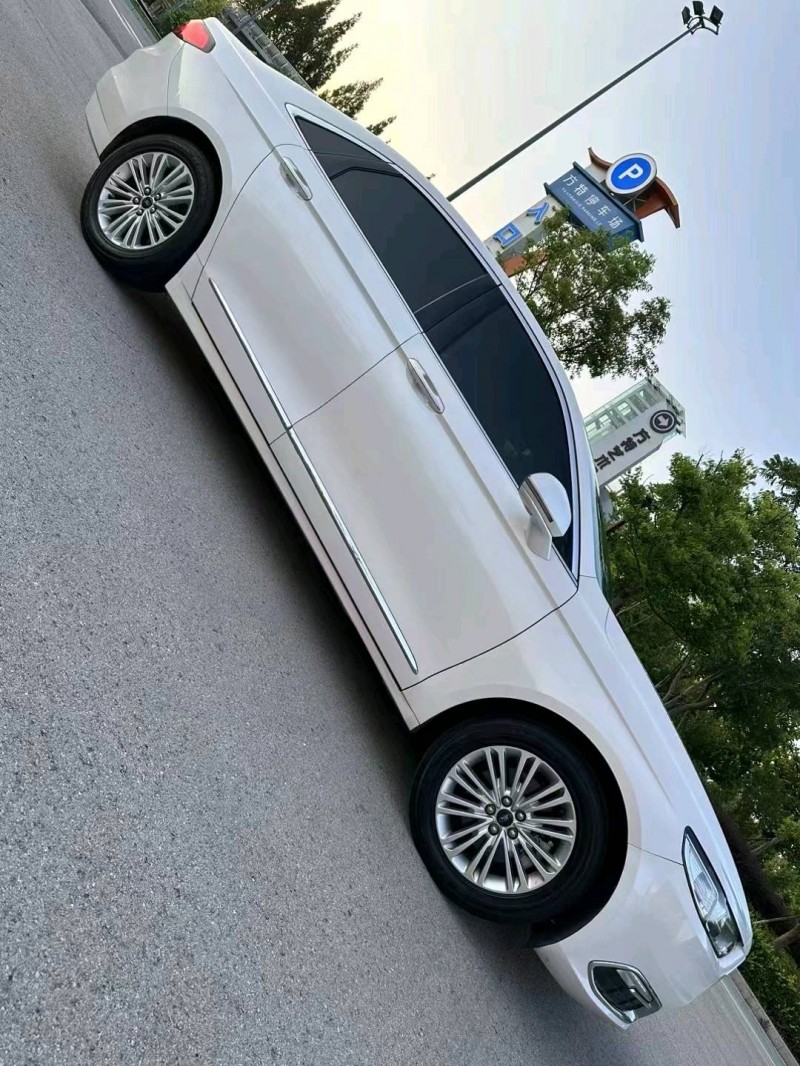 东营16年福特金牛座2