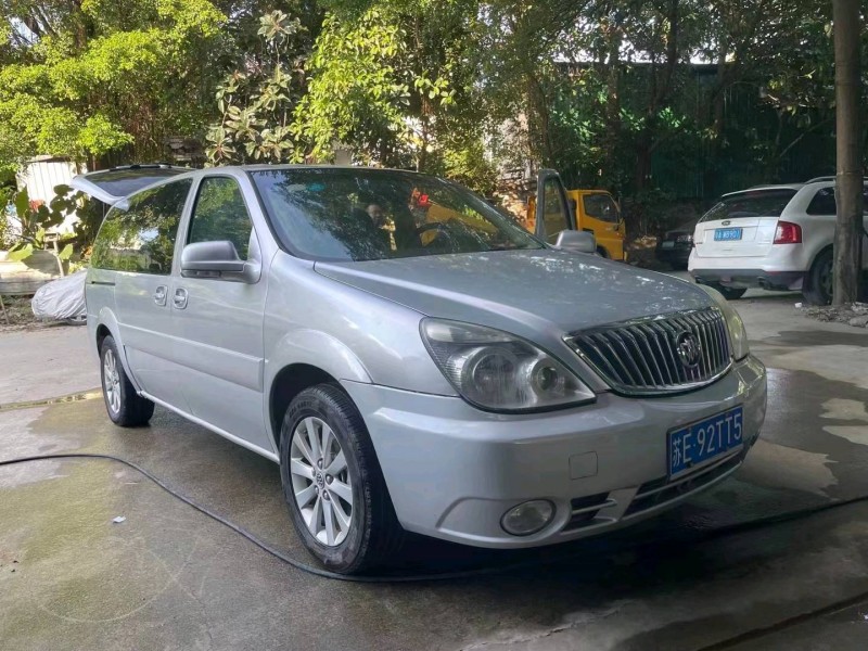 广州11年别克GL81