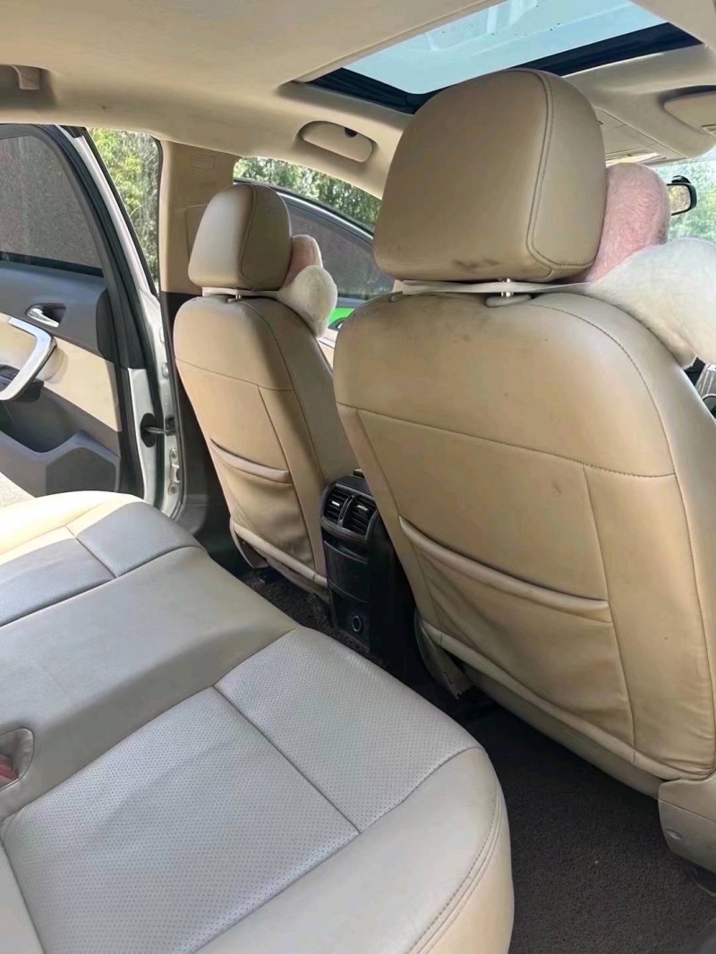 枣庄13年别克君威5