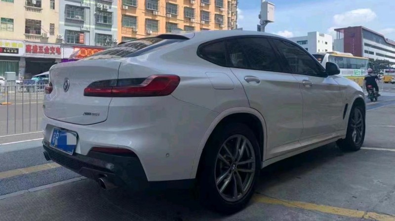广州19年宝马X47