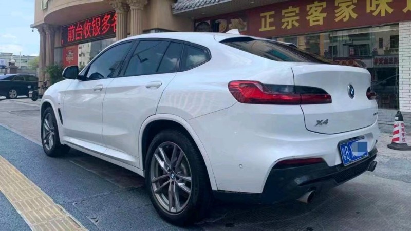 广州19年宝马X48